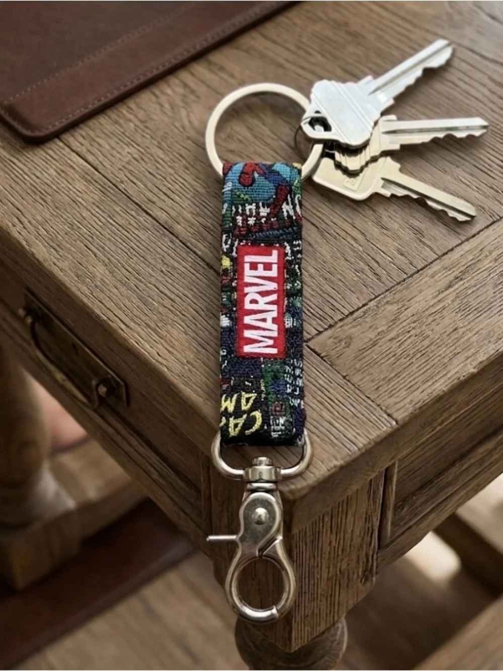 NWOT Marvel Comics Print Key Fob Keychain Fabric Strap Silver Tone Unisex
